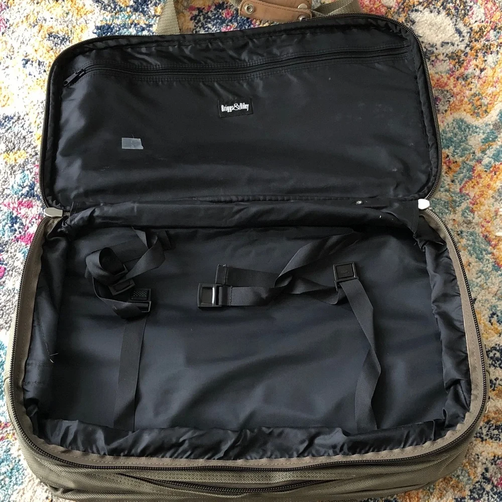 BRIGGS & RILEY Travelware Olive Green Carey On Bag Duffle Briefbag Weekender 20”